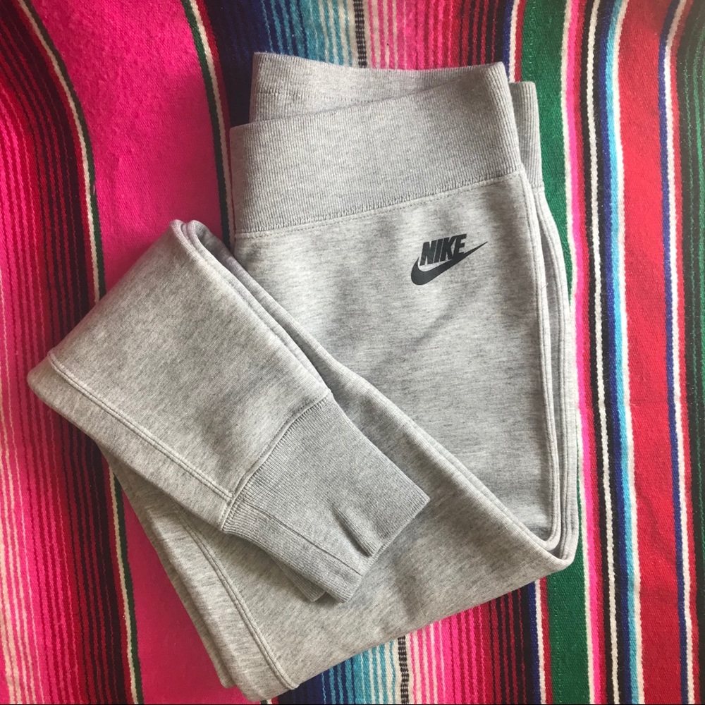NIKE TECH SWEATPANTS